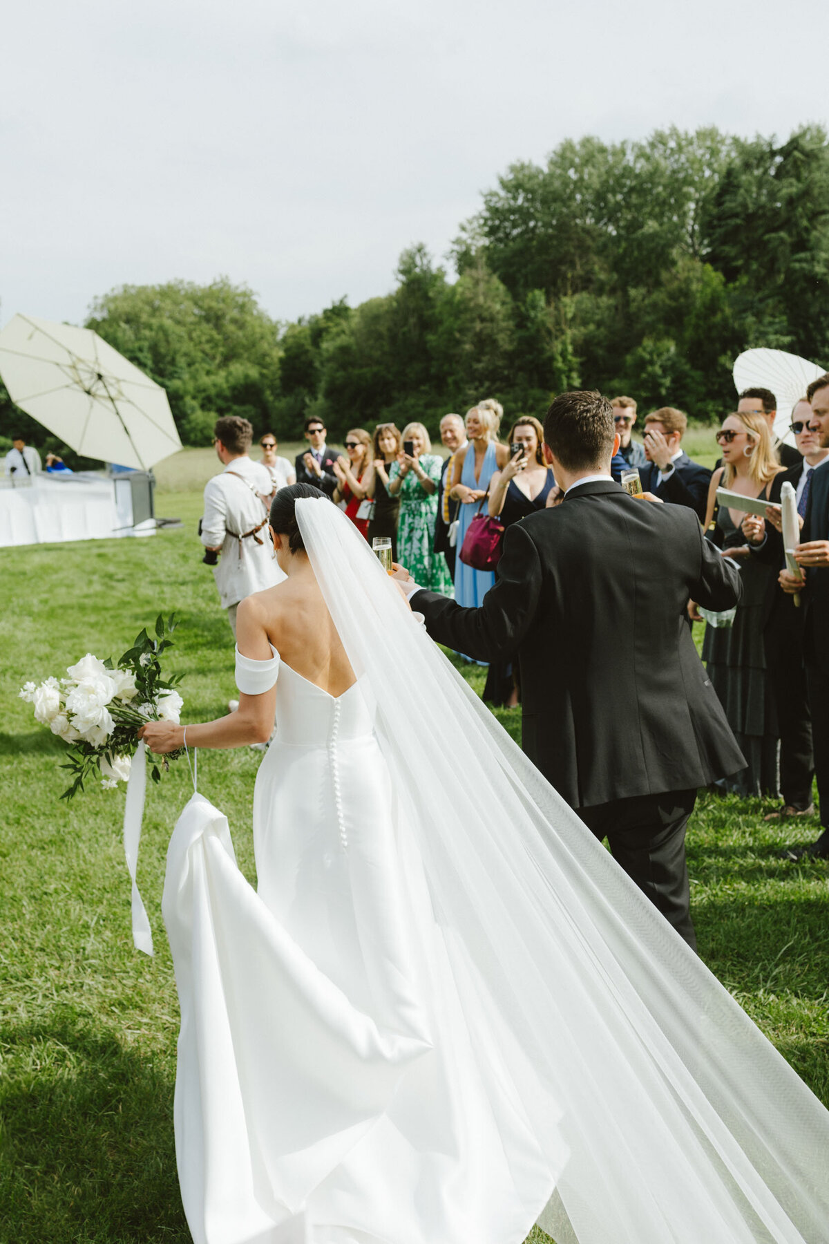 Romantic French Chateau Wedding in Paris - Stacey Vandas Photography 33