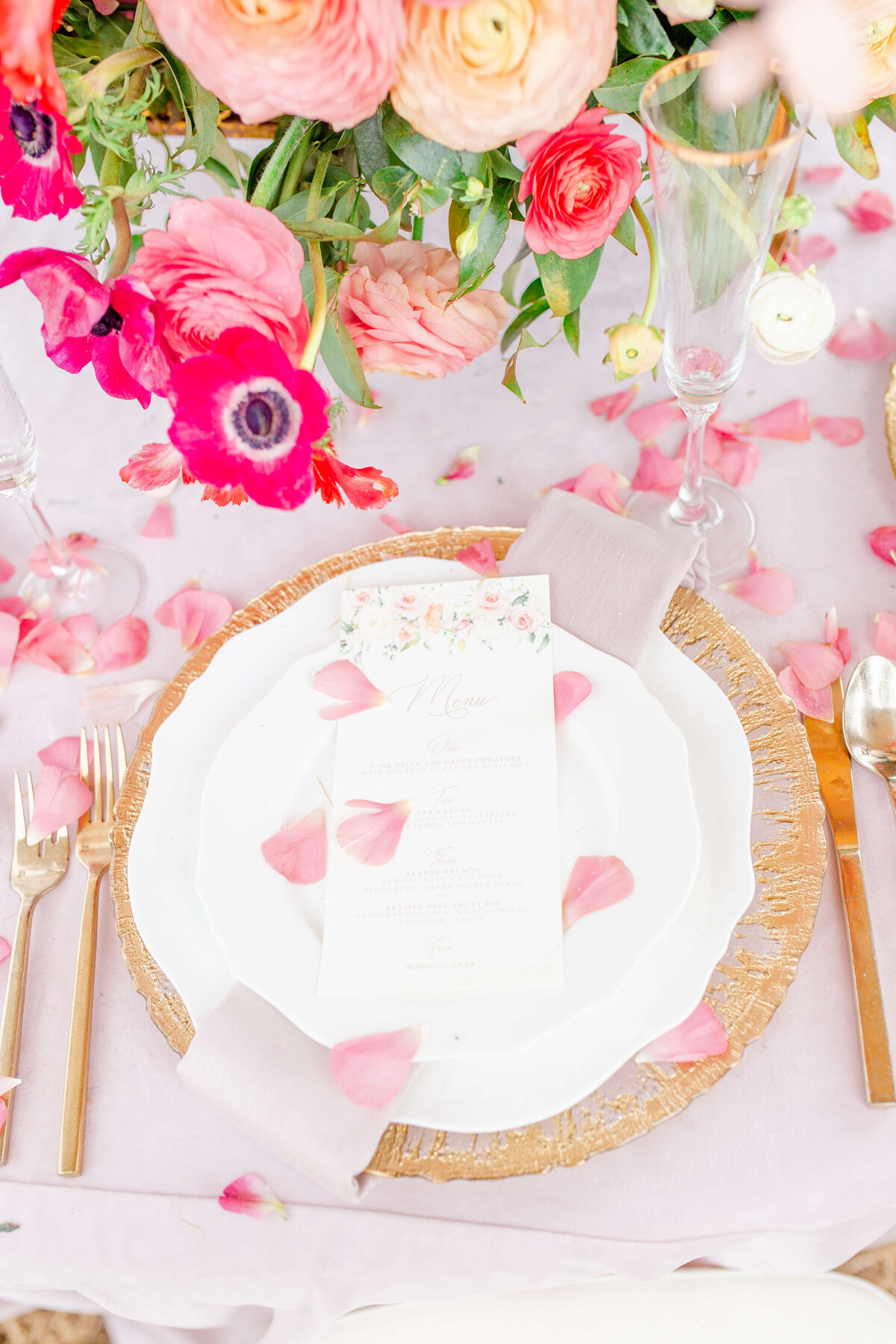 Wedding-Tablescape-shot-by-Bethany-Lane-Photography2