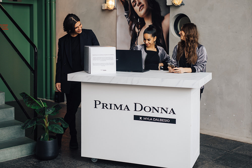 Prima donna x myla dalbesio- pic BYKIRSTENVANSANTEN 2019 - for bureau YEZ-81