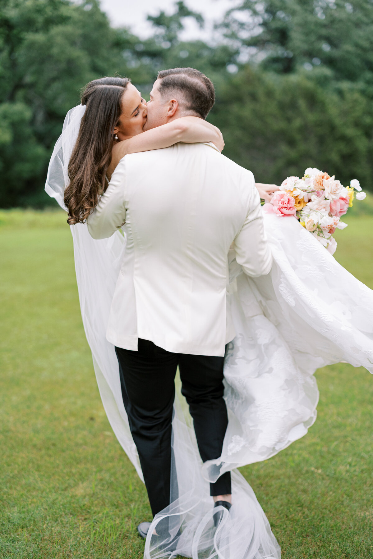 Diana-Brewer_Emily-Calvin_4Bride-Groom-112