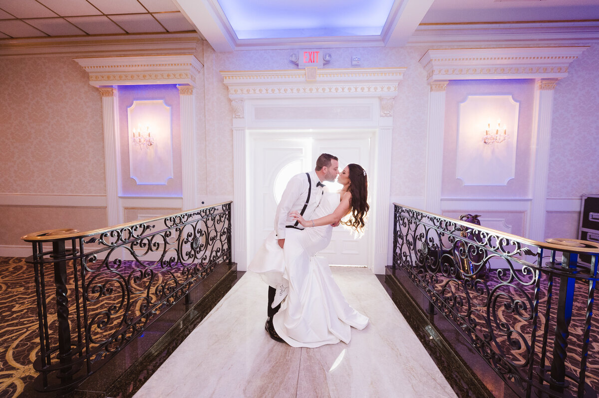 website-7.14.23 Alyssa and Chris Villa Barone Hilltop Manor NY - culled-0056-photography by-SUESS MOMENTS-2