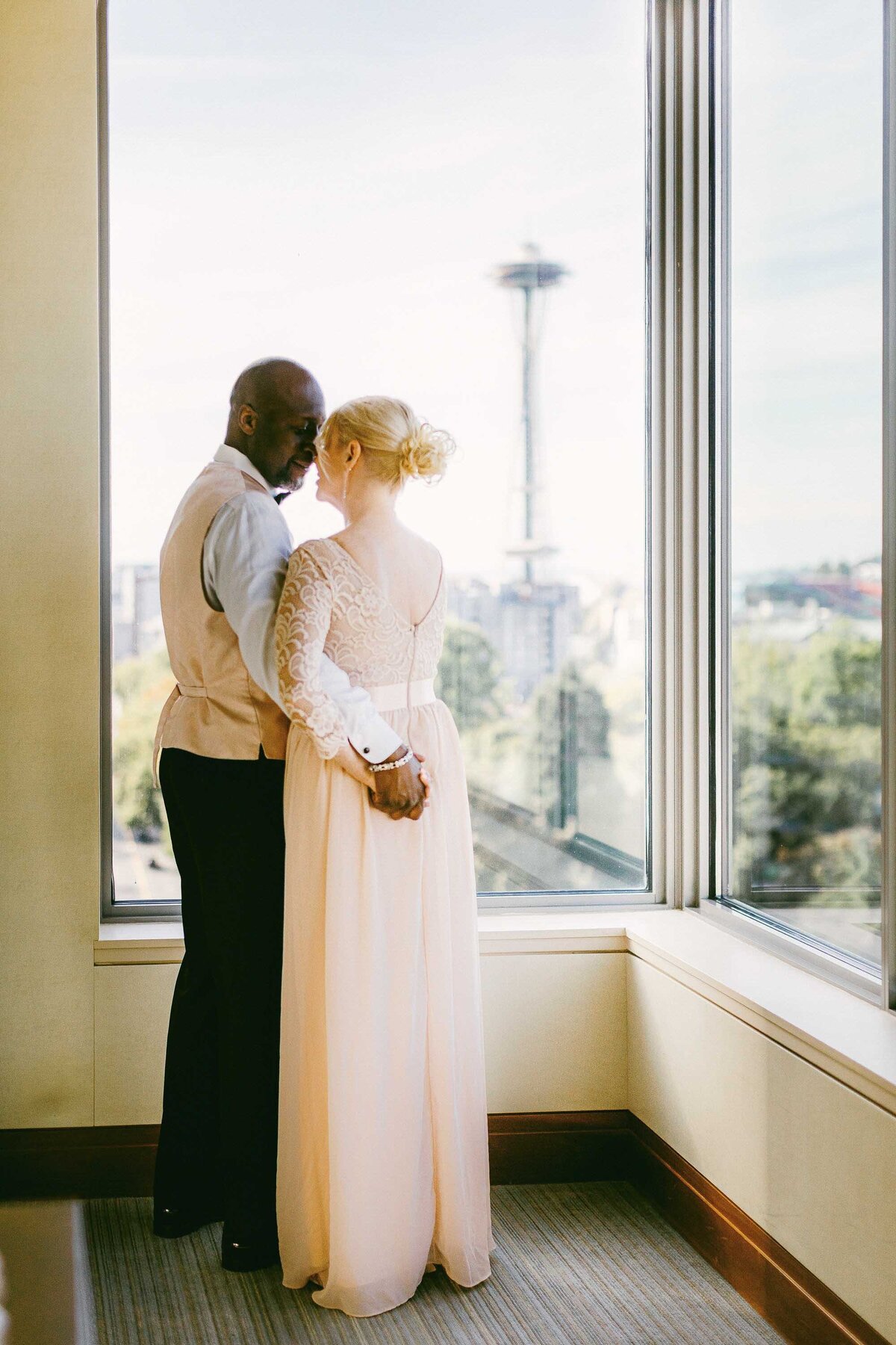 Fine art wedding photography for modern couples seattle washington hawaii mexico Ksenia Vasenev_20210925_0201_1