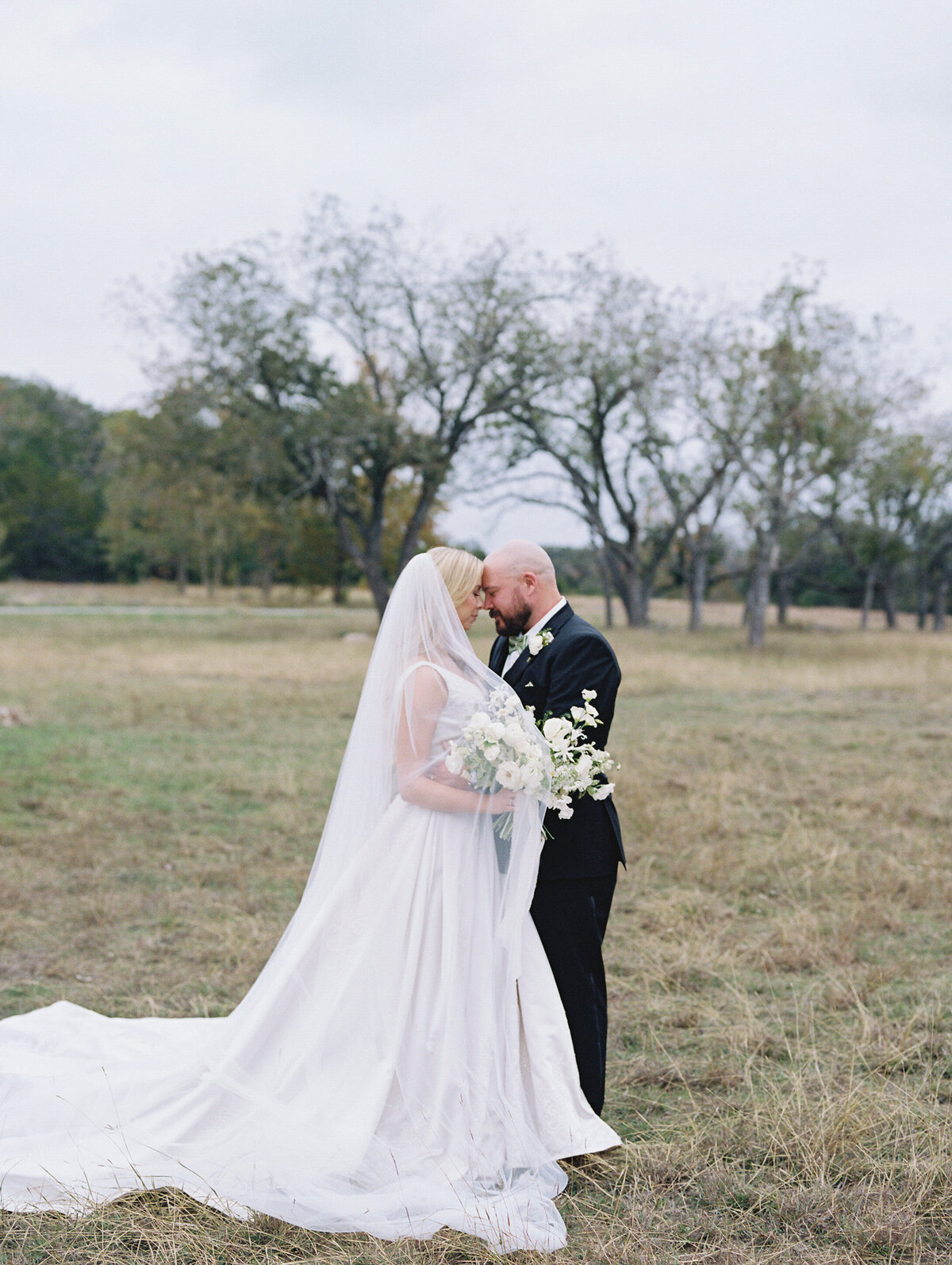Scared Oaks Wedding | Austin Texas Wedding Photographer-18