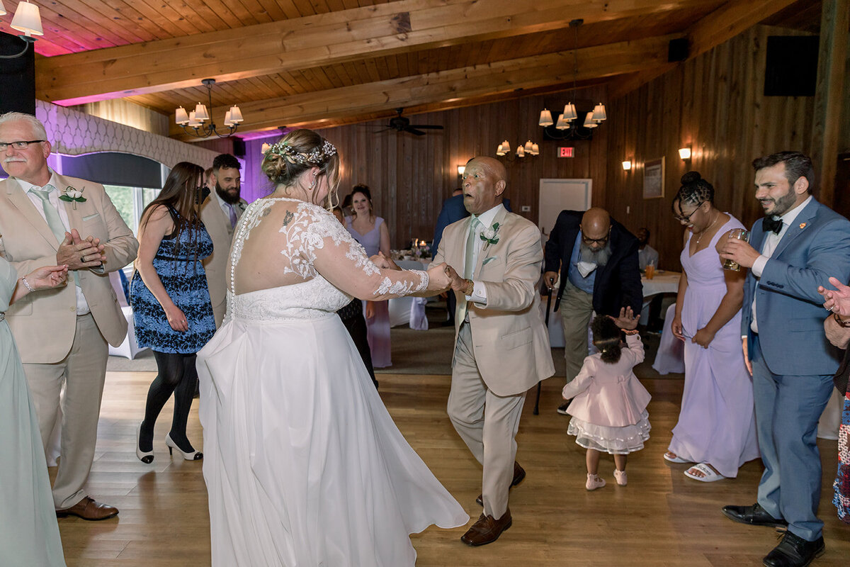 Detroit-Michigan-Wedding-Photographer-Heather-and-DJ-32