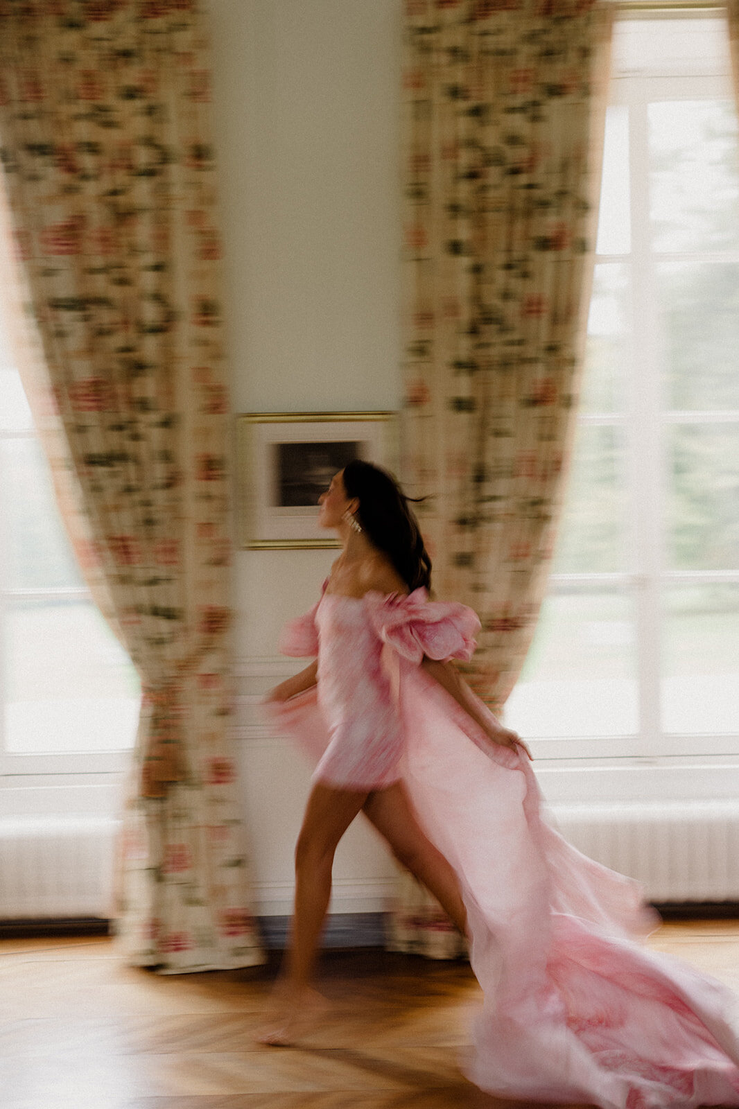 062France Chateau Luxury Elopement_Chateau de Courtomer Elopement_Adventure elopement photographer-5304