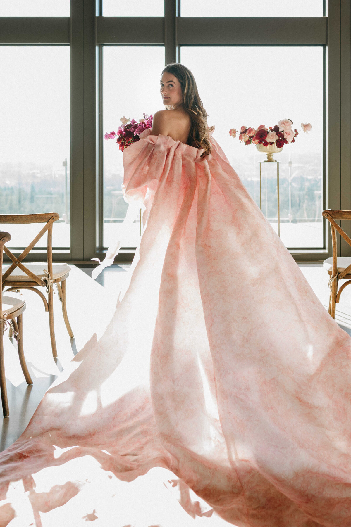 monique lhuillier bride