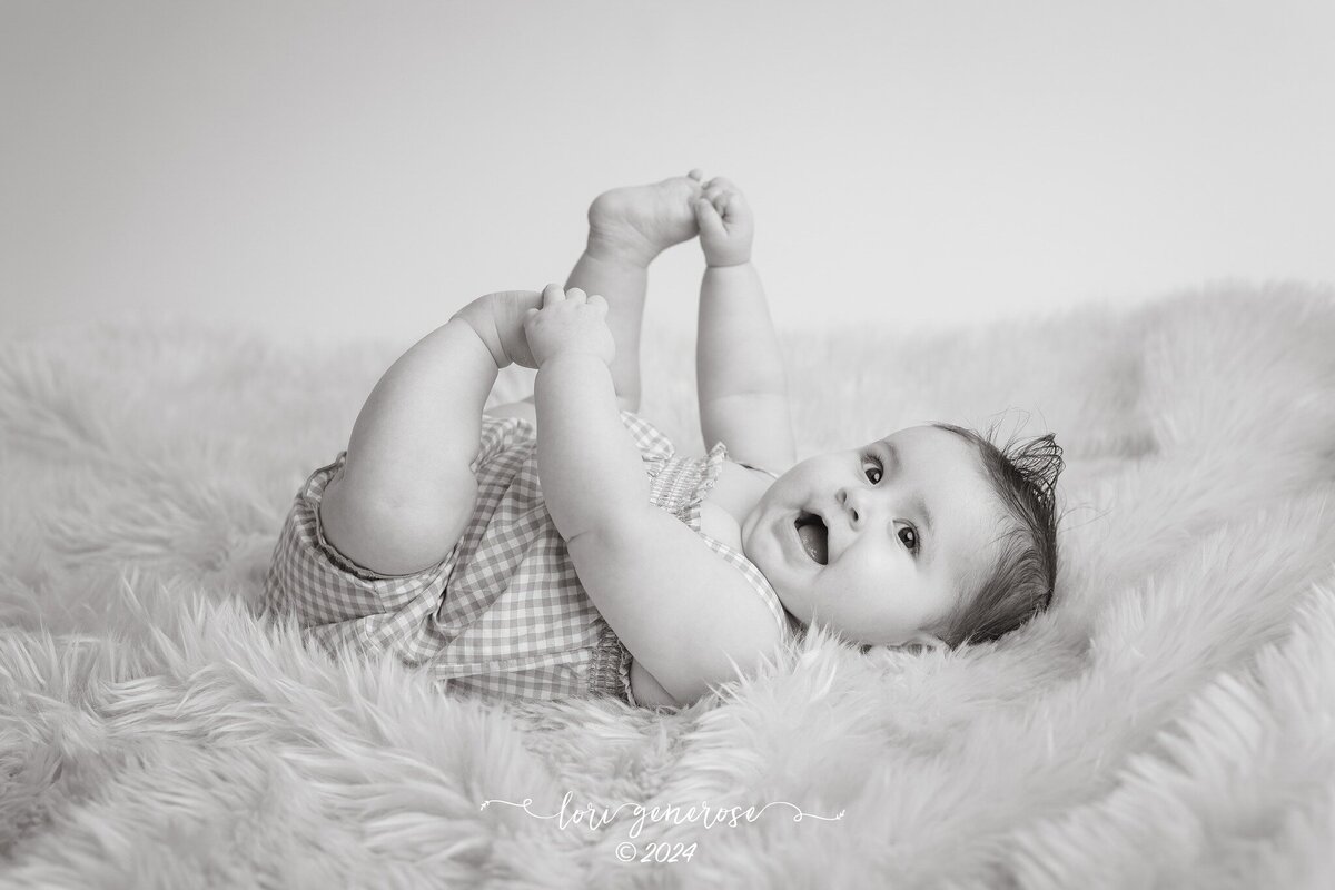 lehigh-valley-photographer-lori-generose-lg-photography-six—month-milestone-girl-easton-pa