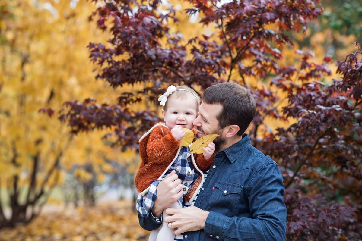 Family-Outdoor-Photographer-Fall-St-Louis-Forest-Park-Wittrock01