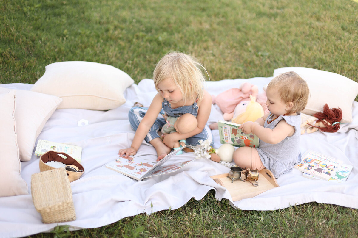 Emma and Charlotte Pretend Picnic-31