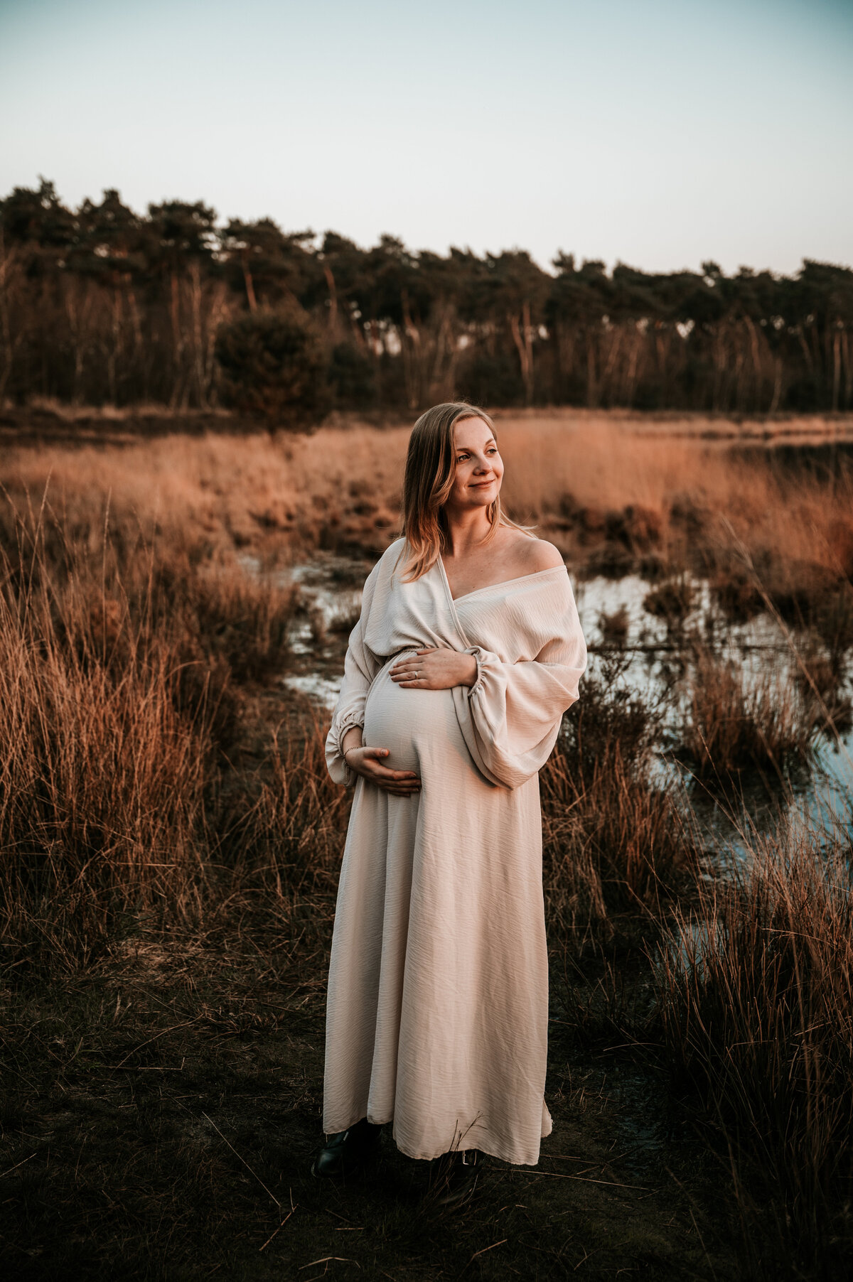 Jiscafotografie_zwangerschapsshoot_zwangerschapsfotograaf_fotograafnijmegen_fotograafgelderland_fotograafbrabant-32