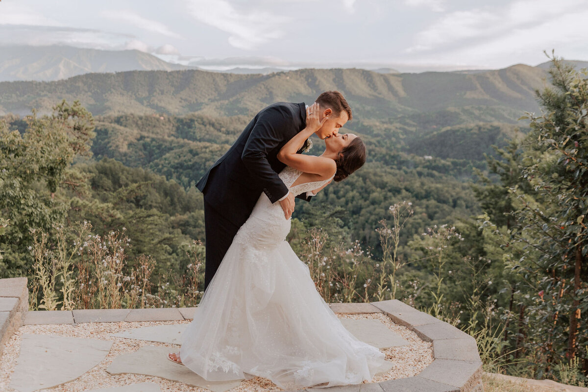 destination-wedding-venues-mountains-photo-ideas