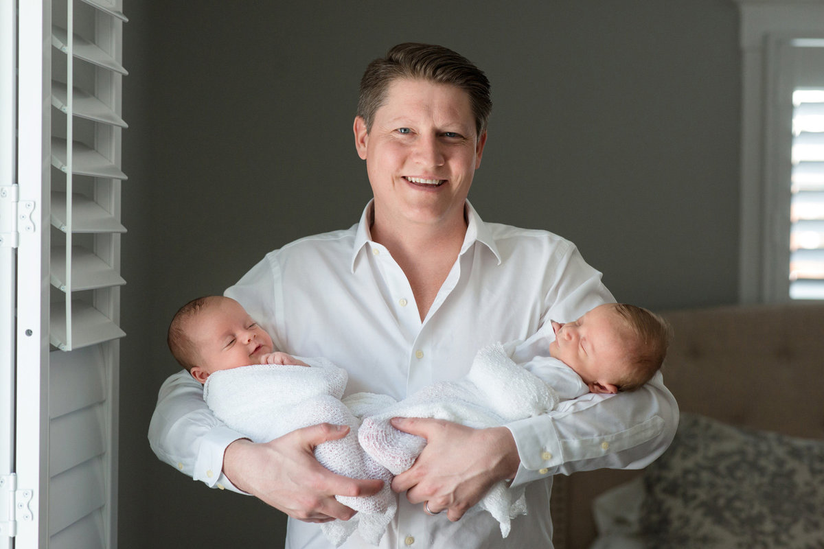 Wouk25-baby-twins-photos-home-st-louis-photographer