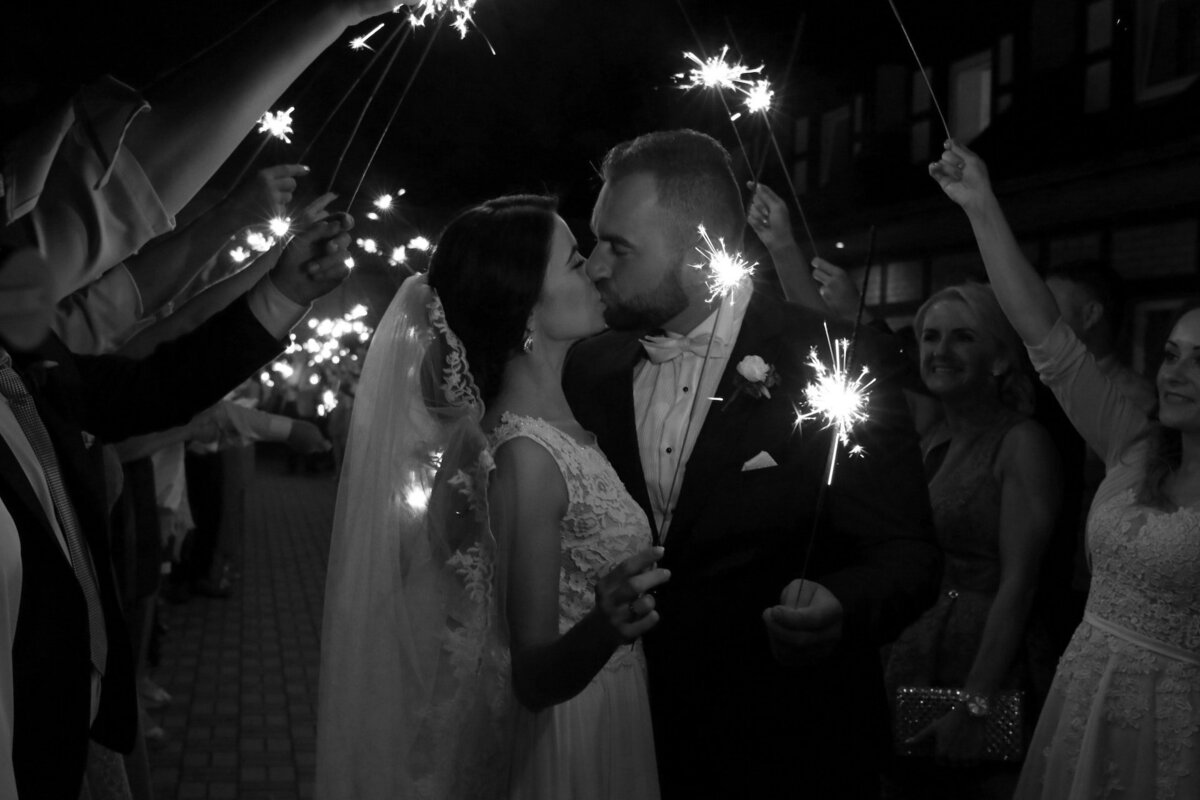 sparkler-first-dance