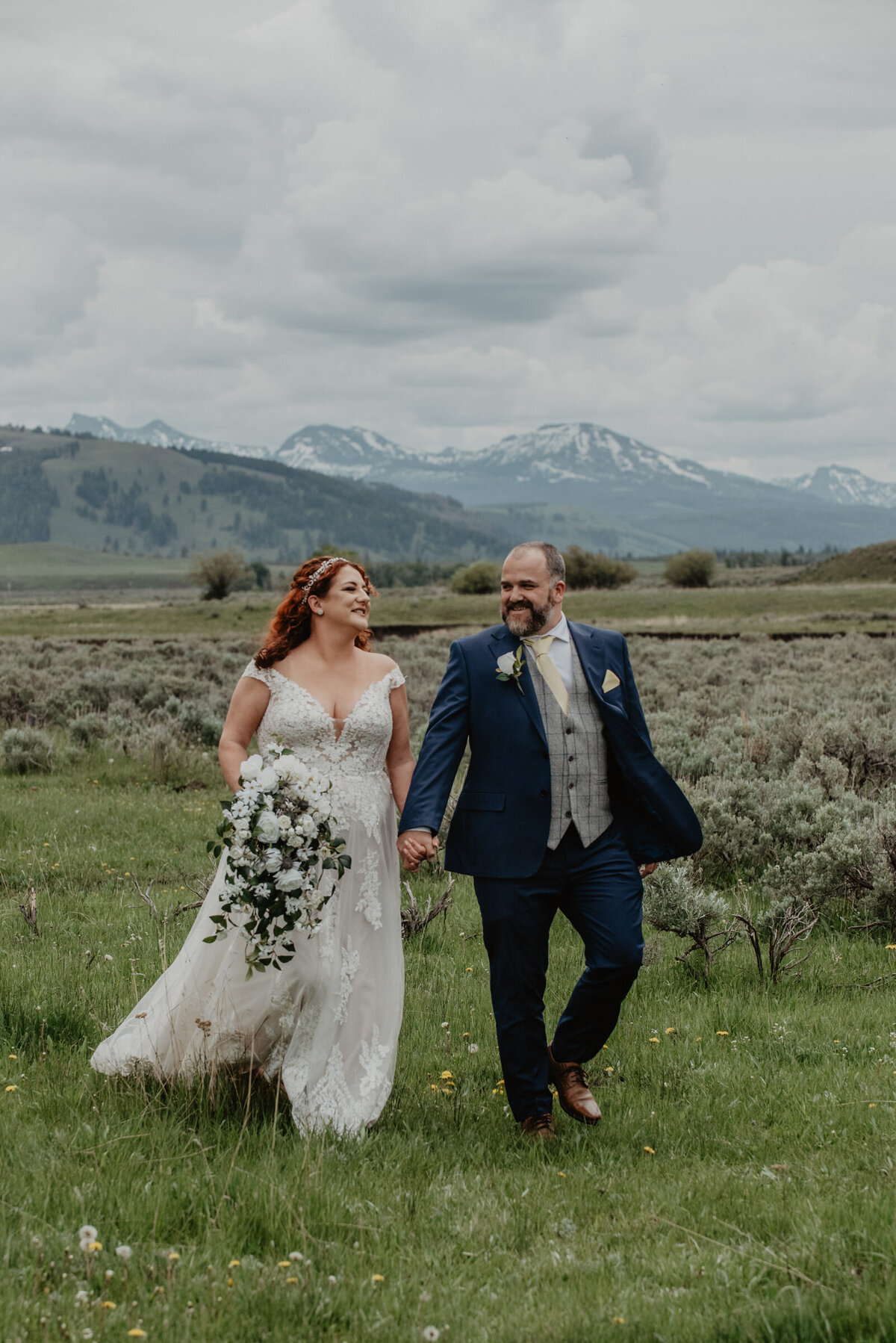 east-yellowstone-elopement-ceremony