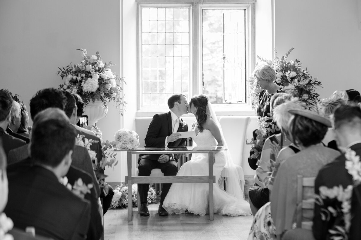 Notley-Abbey-wedding-photography-1060-2