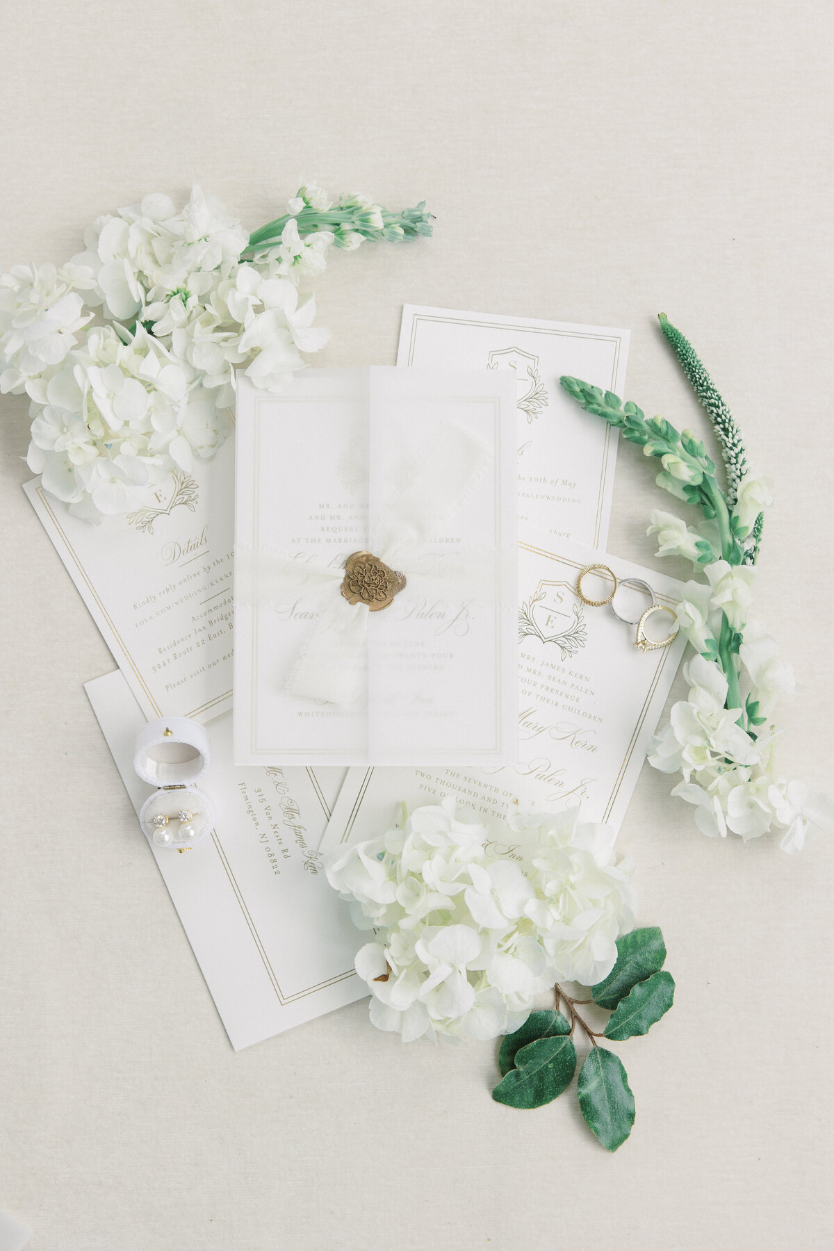 Molly Sue Photography New Jersey + East Coast Wedding Photographer Romantic Imagery Engagement Lifestyle Heirloom Wedding Albums22