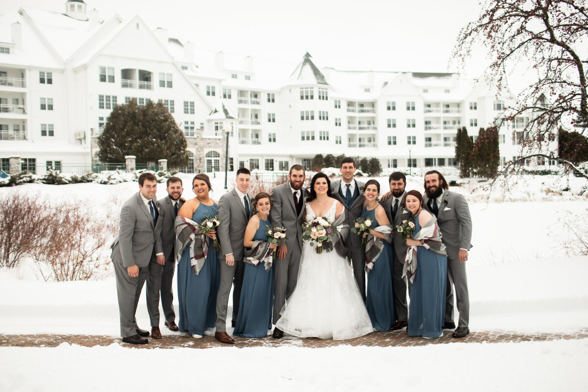 bridal-party-elkhard-lake