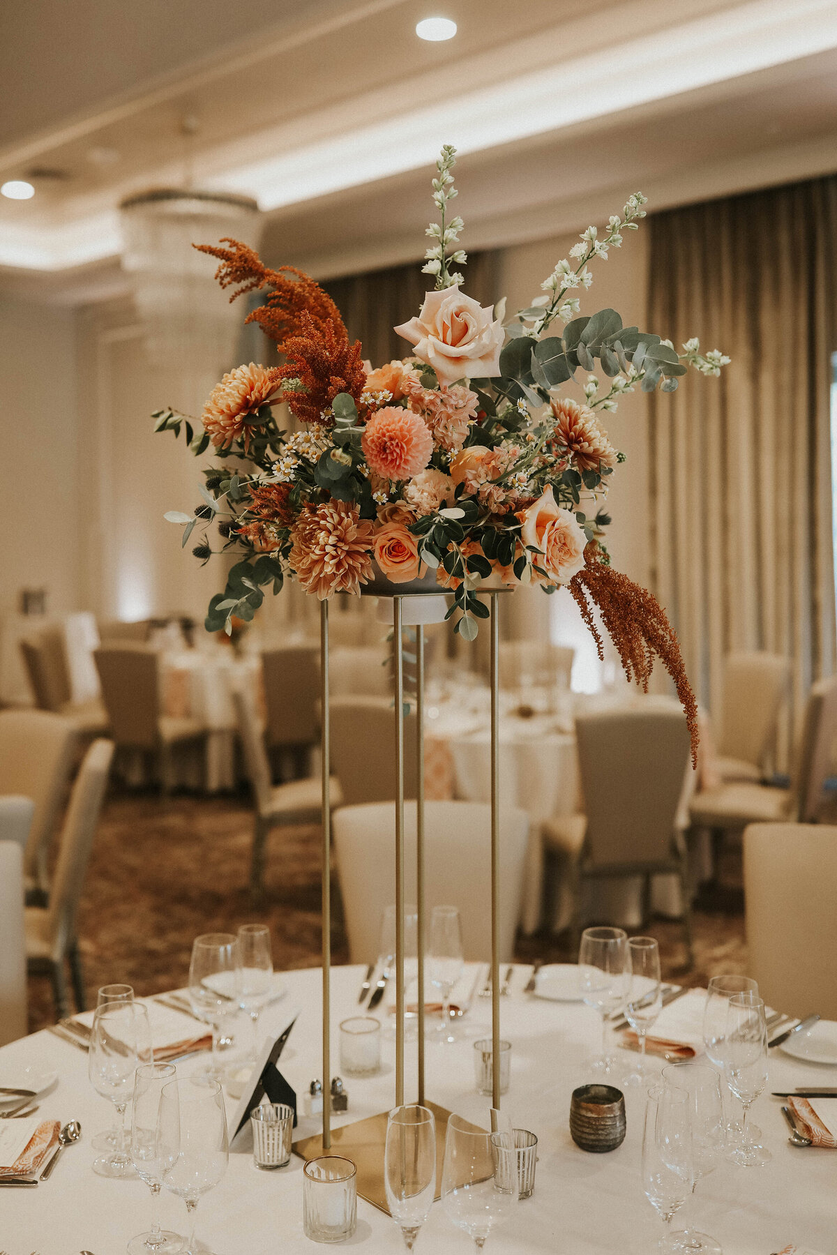 delamar-hotel-west-hartford-ct-wedding-flowers-tableware-rentals-petals-plates-BZ1A2070