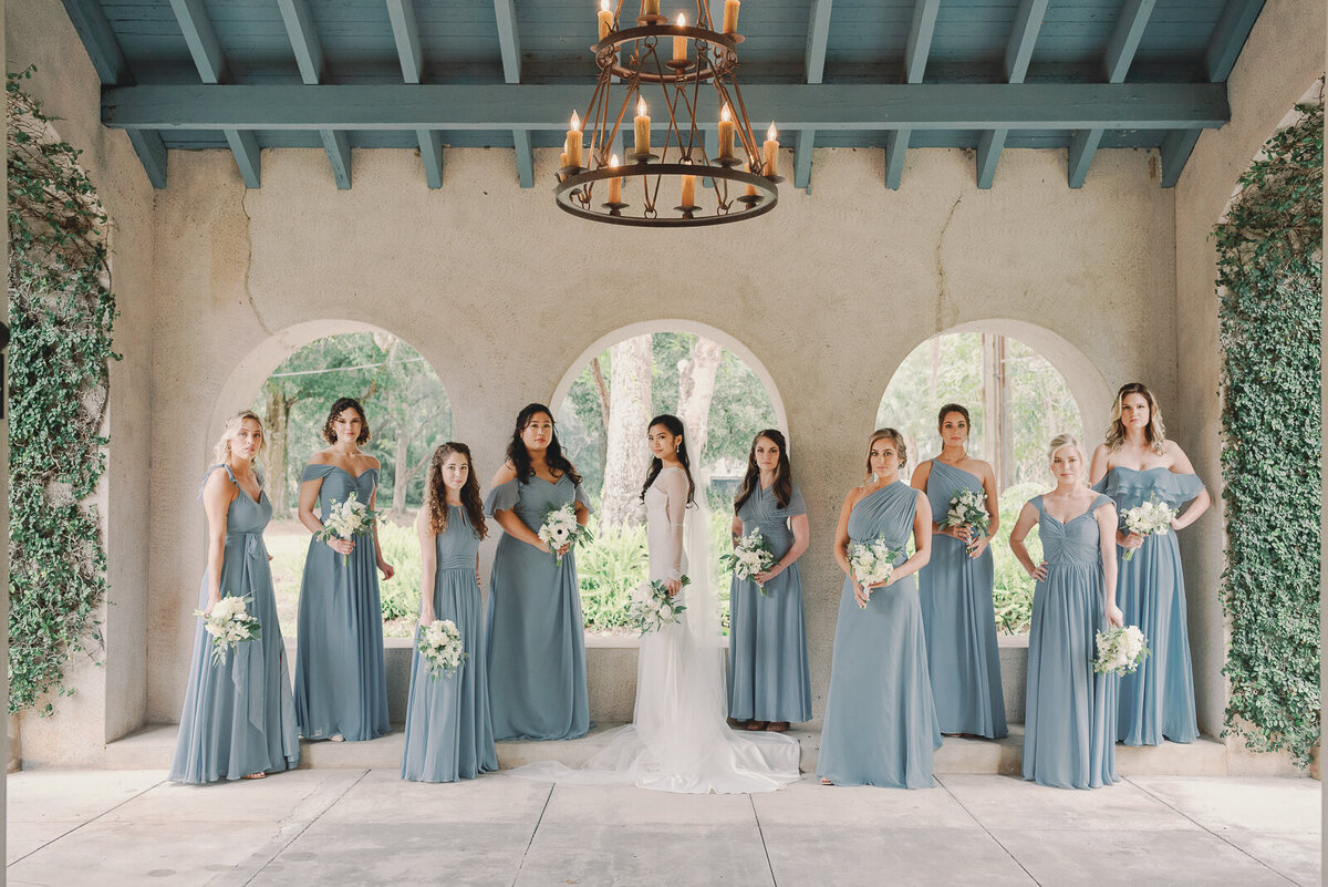 Sydonie Mansion wedding with bridesmaids and bride