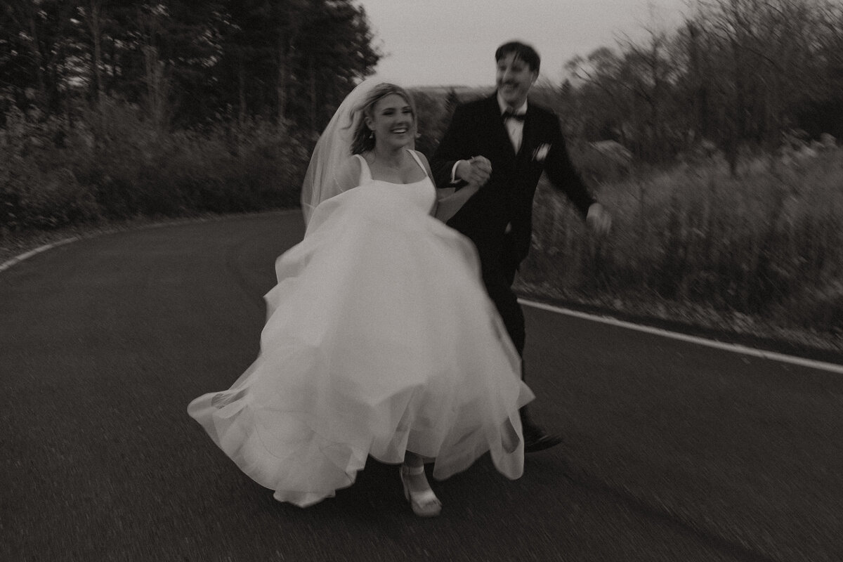 WPP-gatheronbroadwaygreenbay-wedding-13