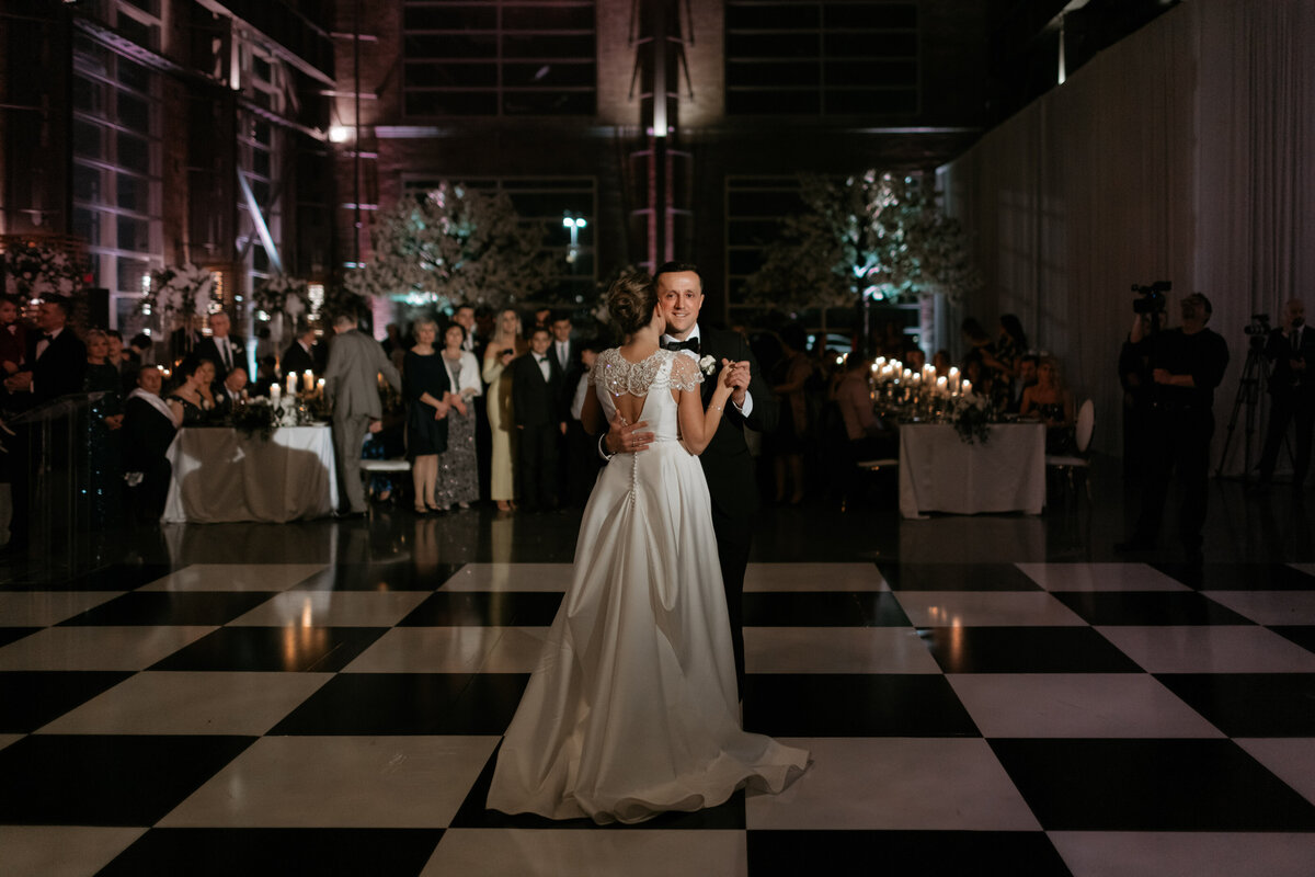 rocky-mountaineer-luxury-wedding-meghan-hemstra-05