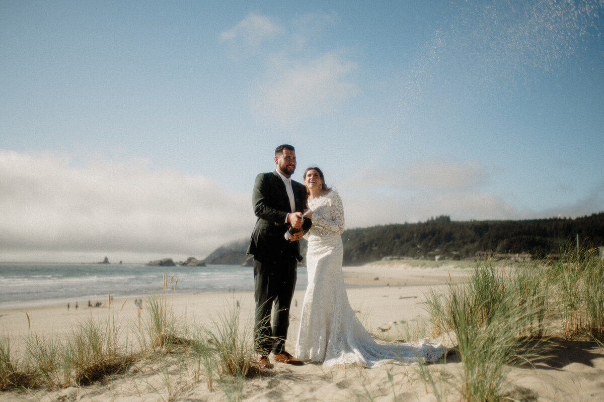 488 Cannon Beach Elopement Photographer_Wedding at Cannon Beach_Hug Point Elopement_Erica & Nate-1750_websize