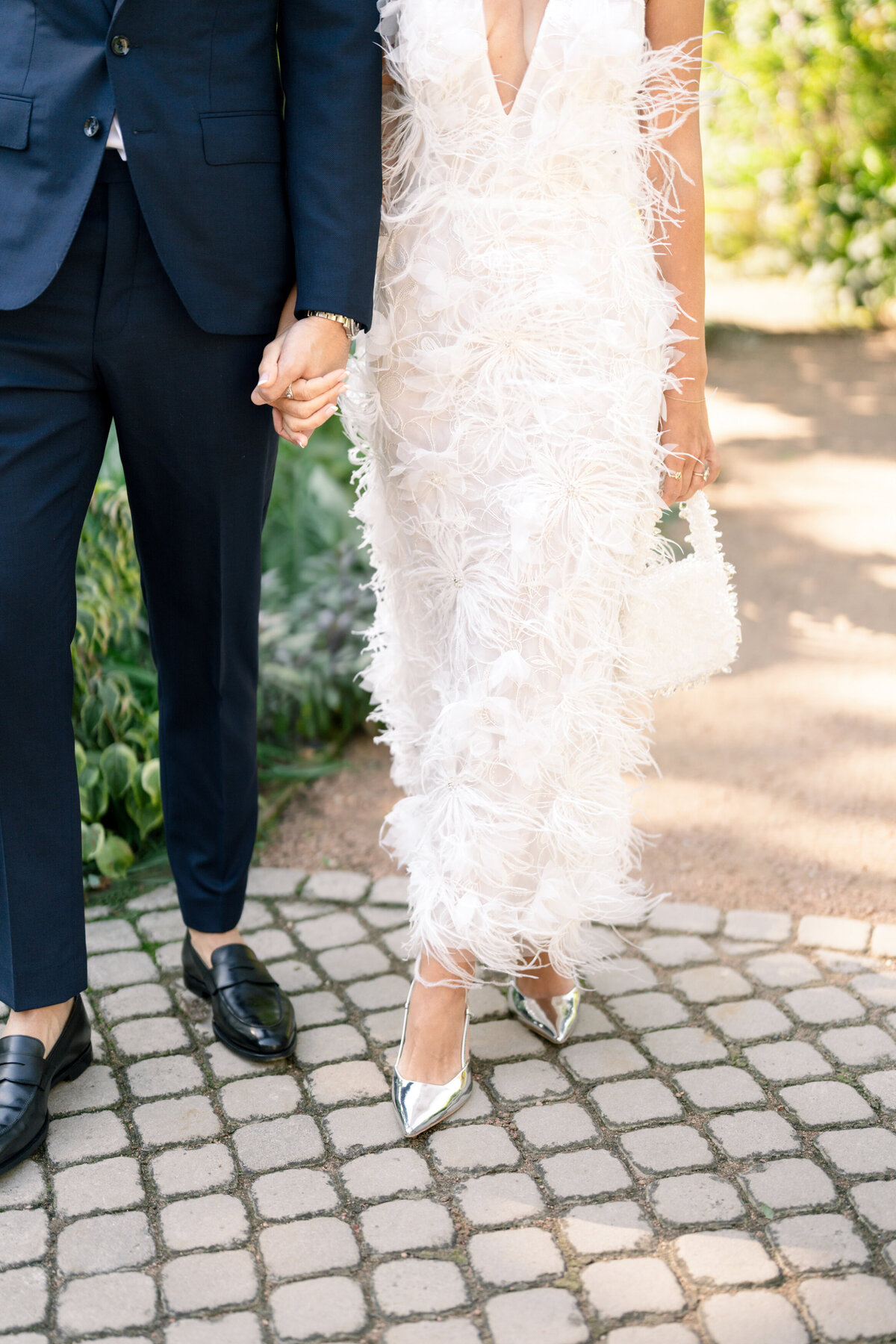 Berlez-Aspen-Avenue-Chicago-Wedding-Photographer-Engagement-Session-Chicago-Botanic-Garden-Selkie-Luxury-Editorial-True-to-Color-9
