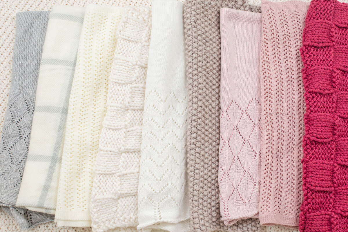 newborn baby hand made blankets by Laure Photography
