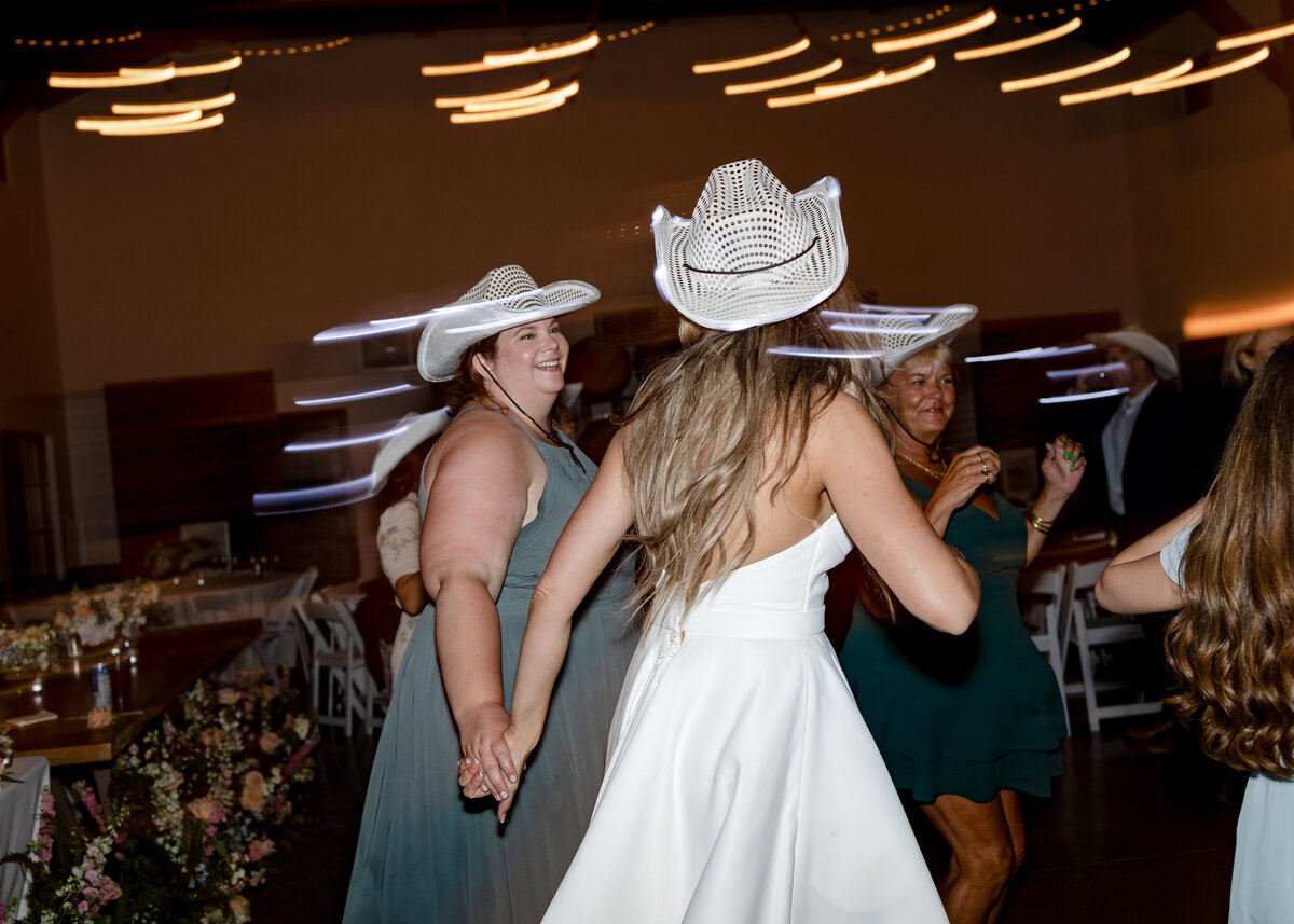 09172022_Hannah+JeremyWedding_ViansaSonomaCA_AnjaJensenPhotography-1331