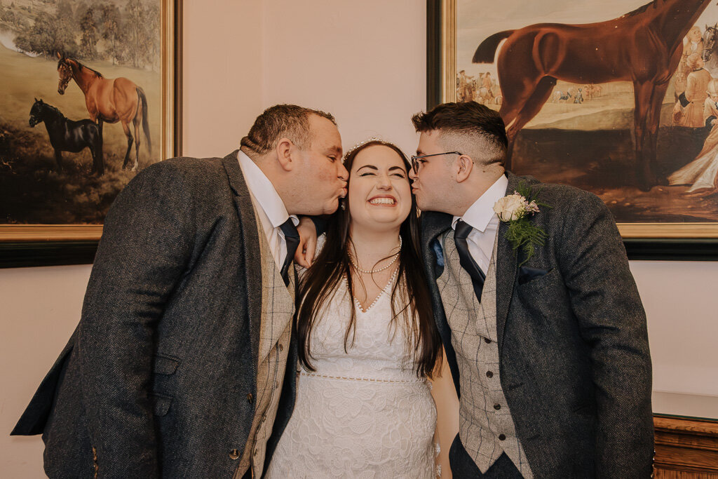 Holmes wedding photography - bakewell registry office then chatsworth estate, derbyshire- Nostalgia photogra (29)