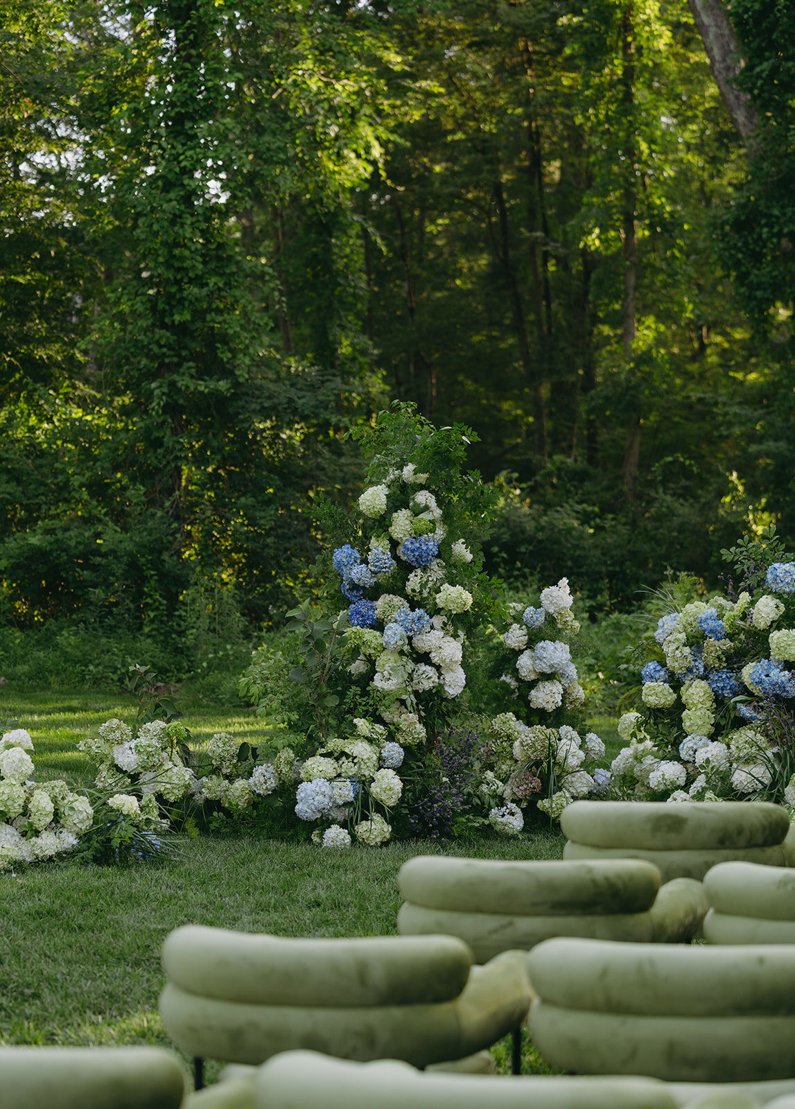 unique-outdoor-wedding-ceremony-at-willow-hill-ct