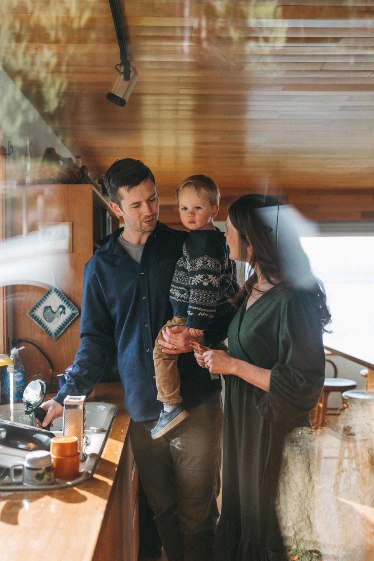cozy-in-home-cabin-familiy-portraits-lowres