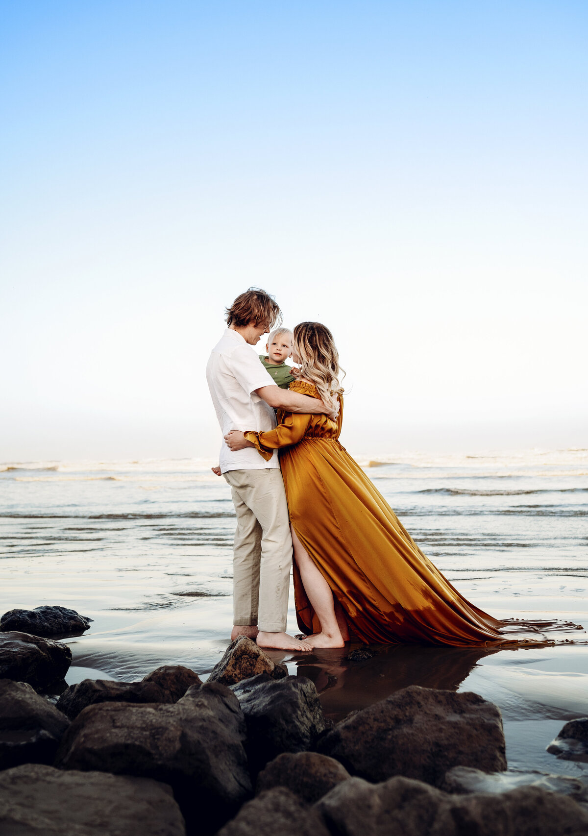 blue-sky-at-texas-beach-family