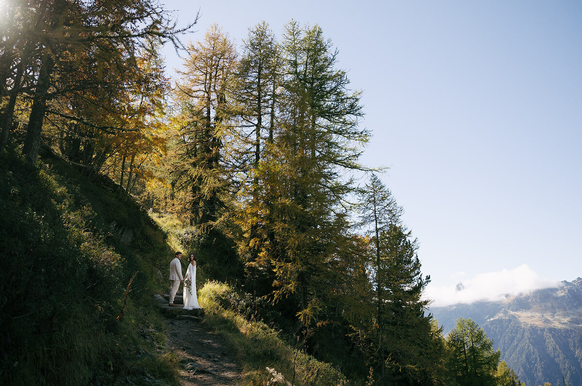 europe-mountain-alps-train-elopement-chamonix-france-meghangphotography-10