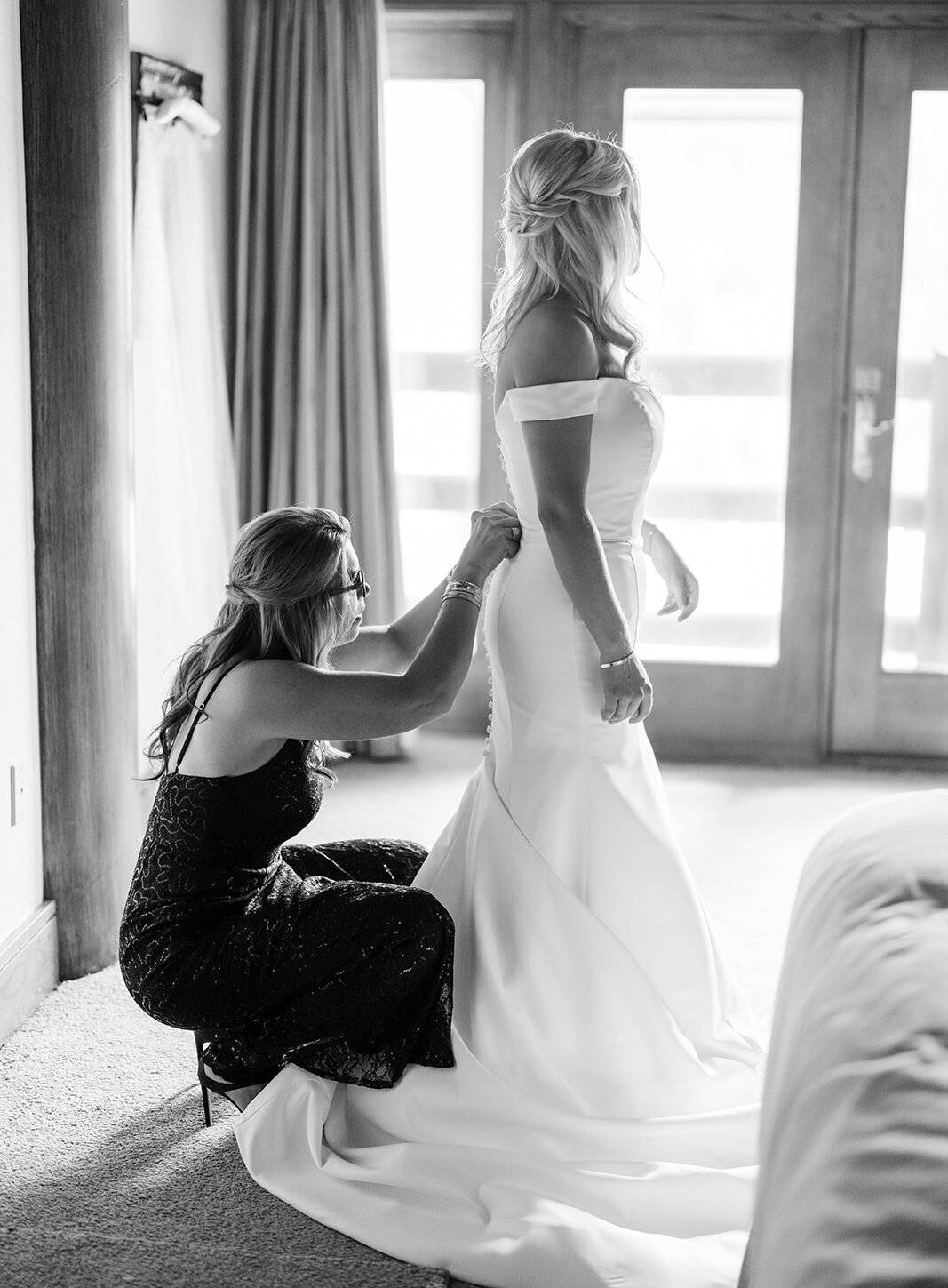 stein-eriksen-lodge-july-summer-park-city-mountain-wedding-pepper-nix-2212-0874bw