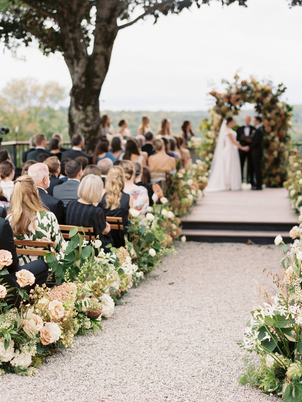 zig-zag-floral-wedding-aisle-ct