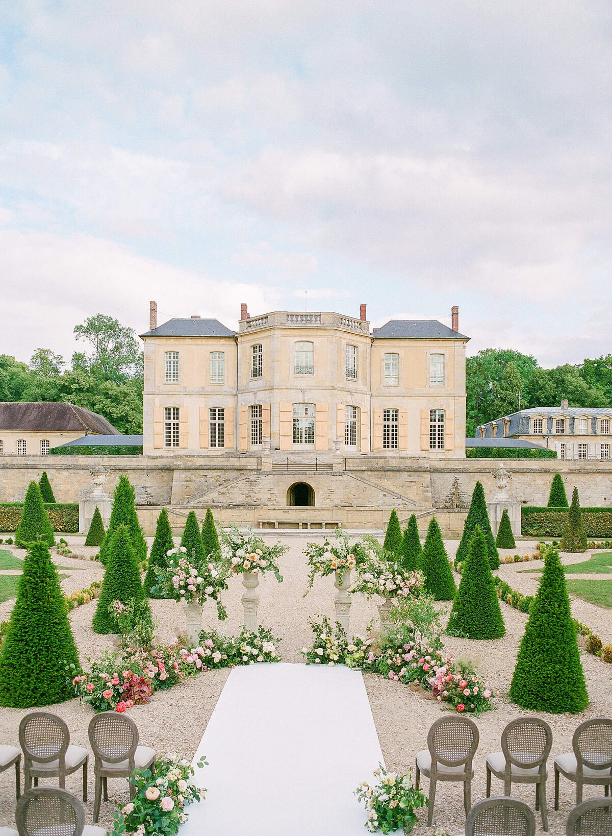 Chateau-de-Villette-wedding-florist-Floraison20