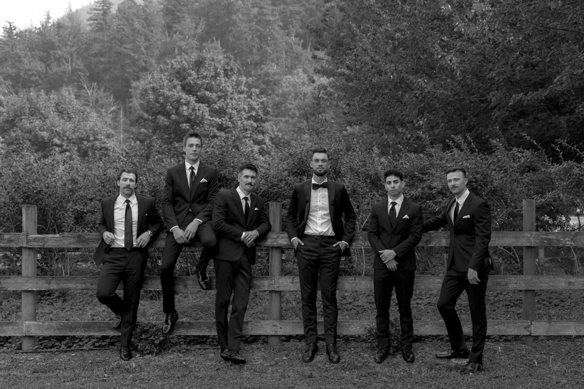 white-farm-wedding-14