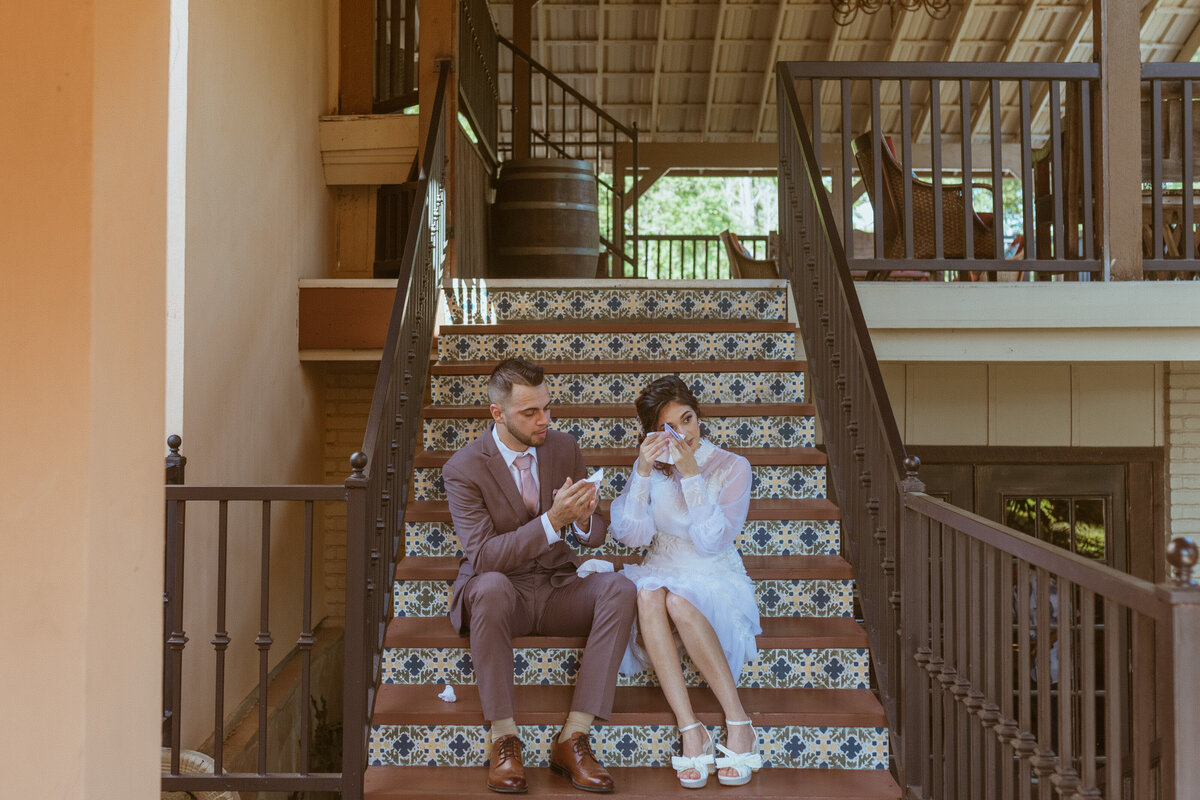 As a wedding photographer, capturing love stories at Madera Estates in Houston, Texas, is an absolute dream come true. From the enchanting vine-covered walls to the romantic outdoor ceremony spaces, this venue provides a stunning backdrop that effortlessly enhances the beauty and romance of every couple's special day.