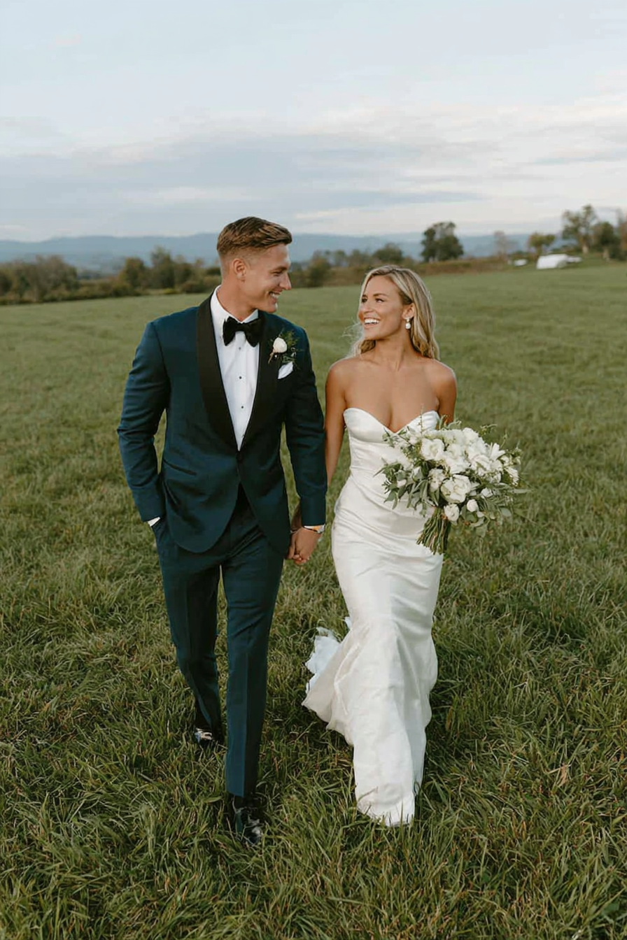 u8487914977_a_photo_of_the_bride_and_groom_in_their_wedding_a_c460f06e-c6bb-4a71-83c4-6516f5f1f57a_2