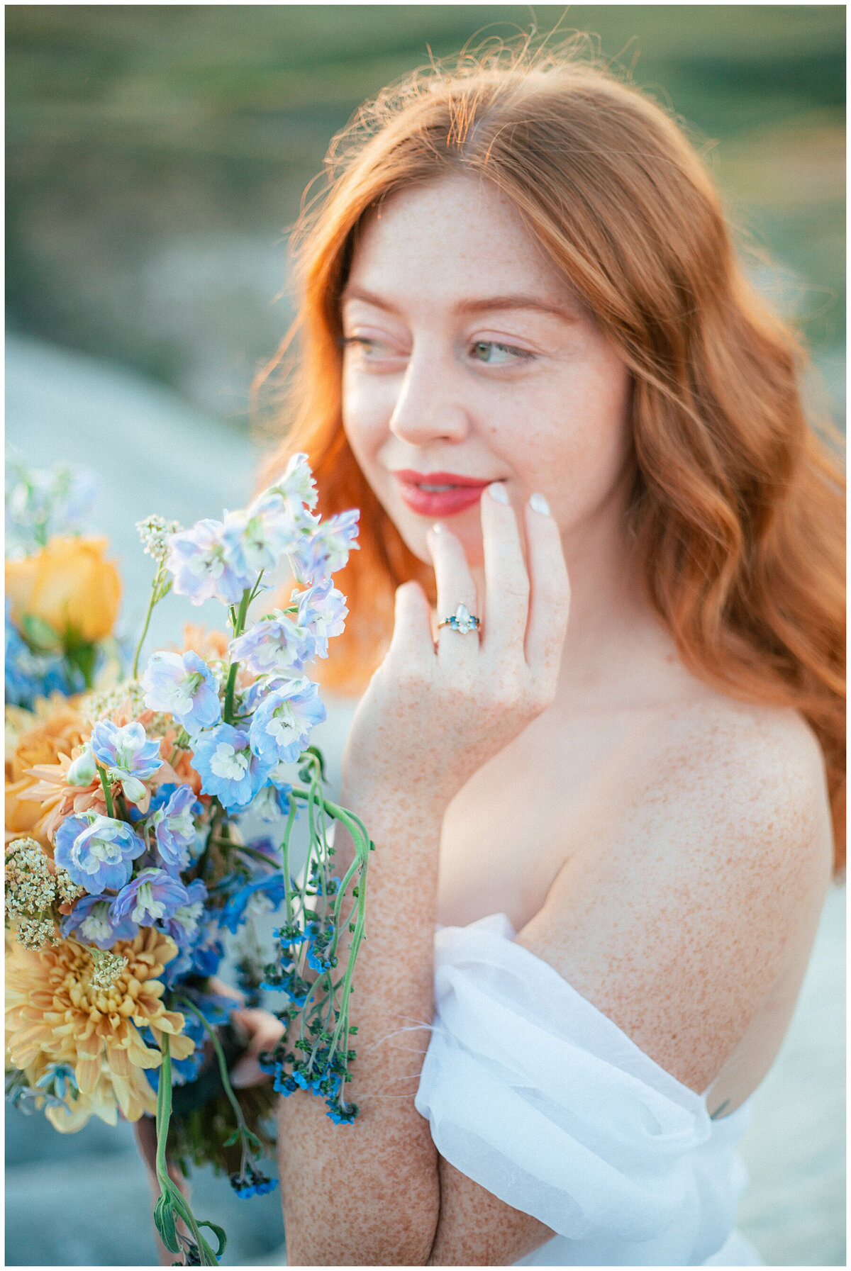 Photos by Canadian wedding and elopement photographer Sarah Rolles Photography