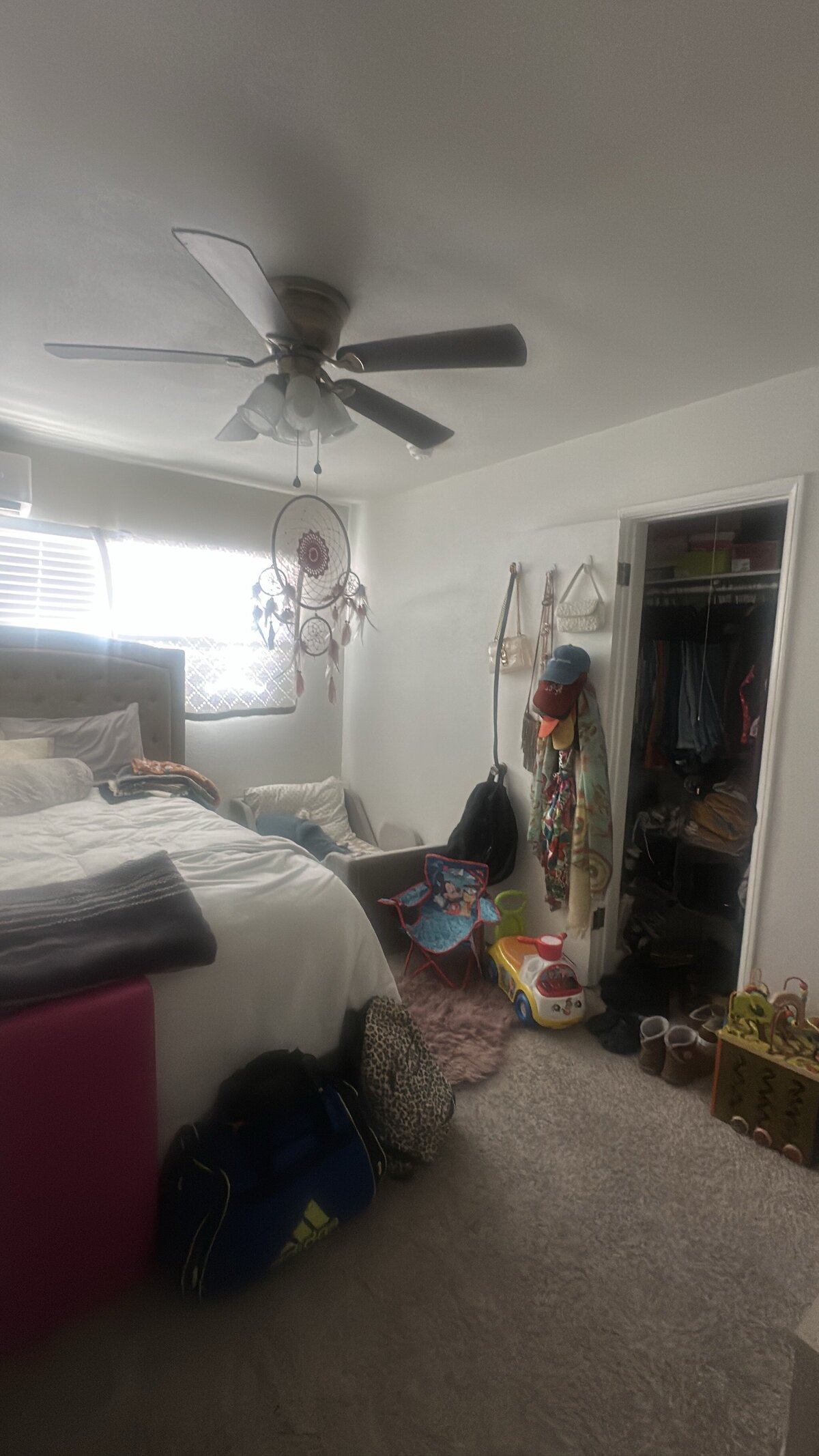 23815D27-6ED5-4428-B3D5-A95E586DD698