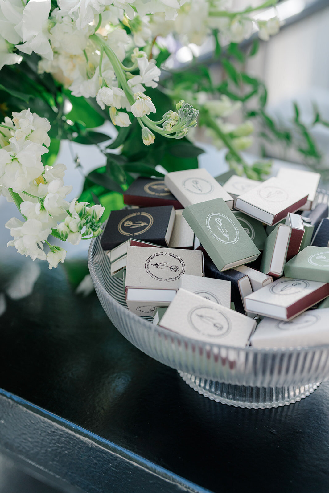 elevated_neutral_tones_governor_thomas_bennett_house_charleston_destination_wedding_photographer_wedding_Kailee_DiMeglio_Photography-739