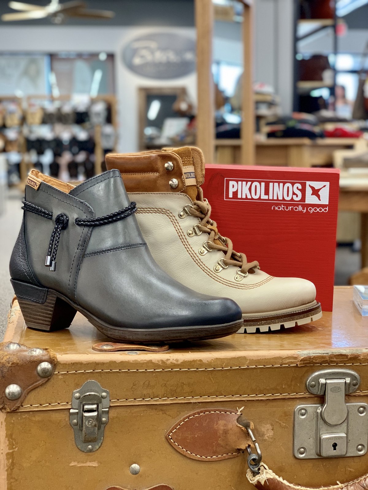 Brown's Shoe Fit Co West Des Moines