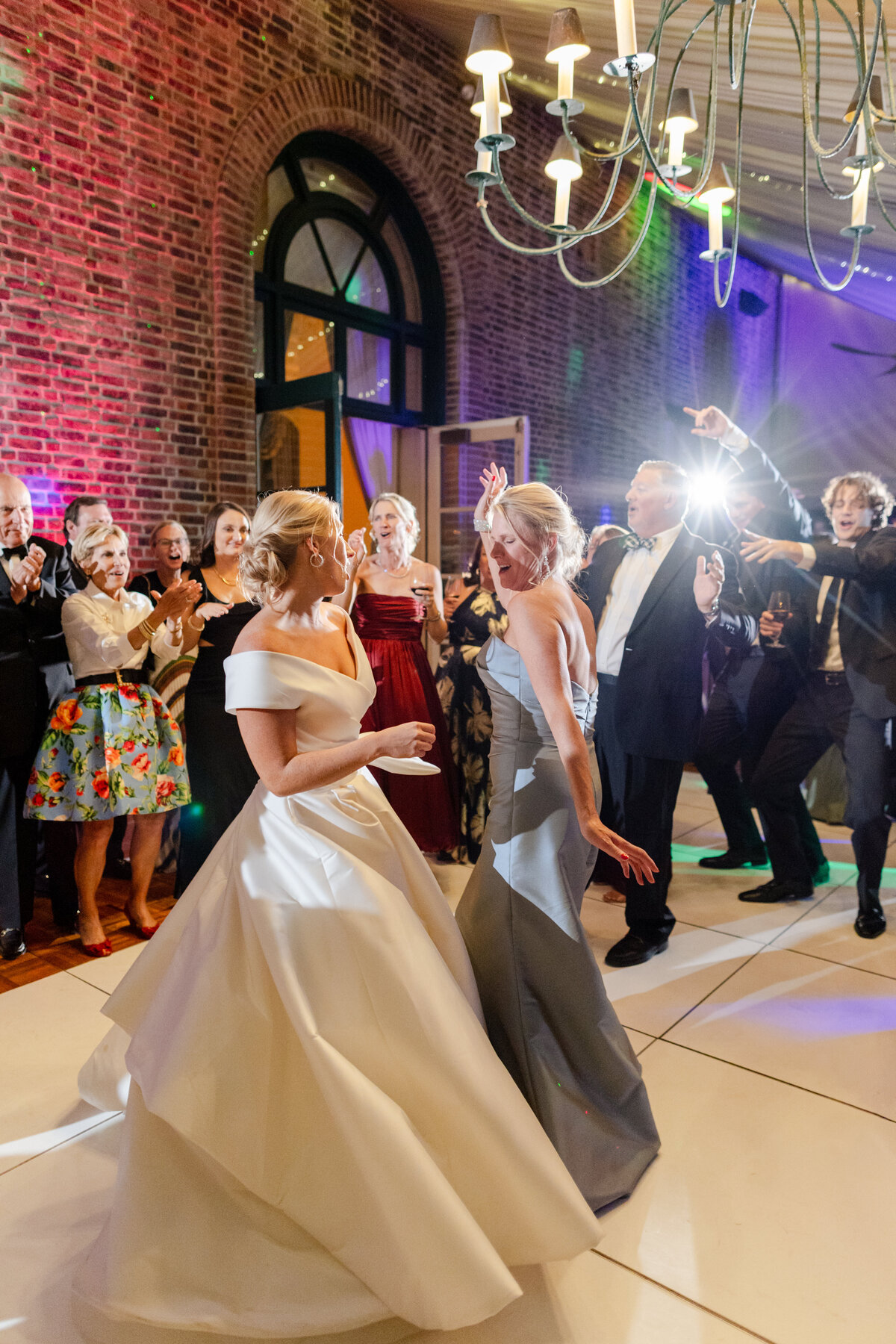 SSP-Sarah-Nicholas-Wedding-SneakPeek-158