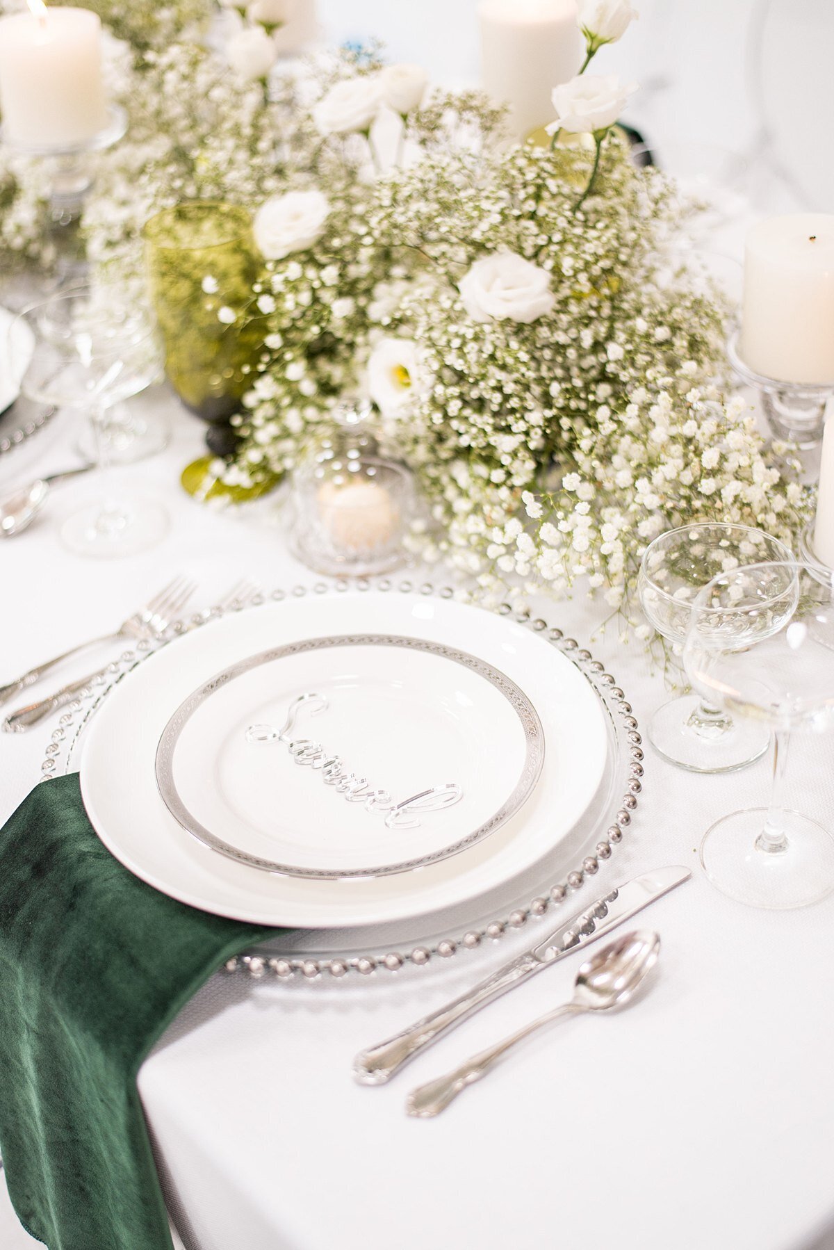 bride-groom-tablescape-white-green-greenville-sc