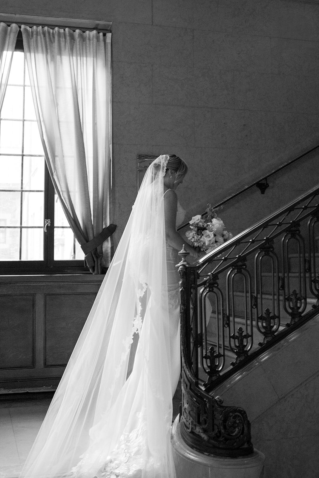 minted-photography-okanagan-kelowna-destination-wedding-photographer-rick-maria-wedding-fairmont-chateau-frontenac-quebec-16