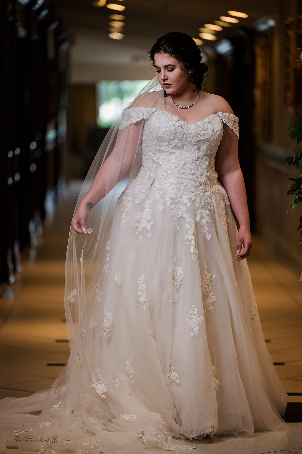 TP6_4547-Wedding Details, Ring, Wedding Photographer, Wedding Dress, Bride, Michigan Photographer, The Kensington Hotel