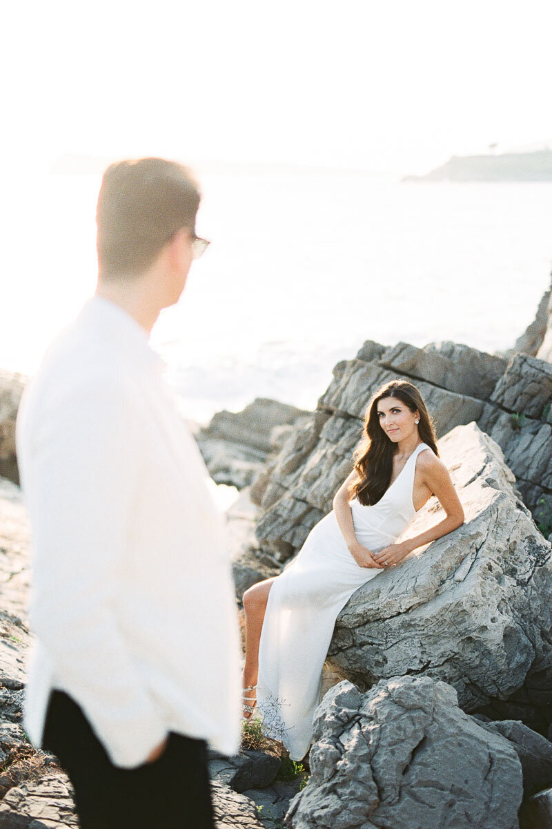 Engagement 1200px-1129