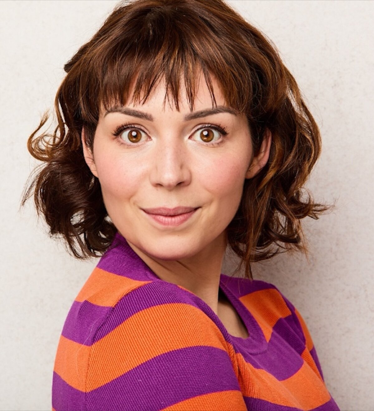 Alba M O'NEILL Quirky girl next door